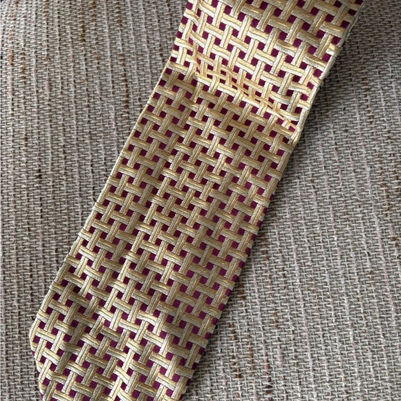 Burberry Other - Burberry Gold & Purple Woven All Silk Tie